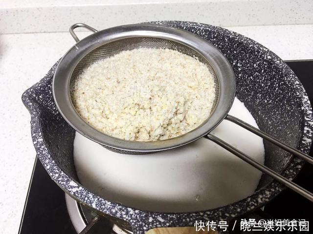 它比牛奶豆浆更营养,早餐喝一杯,孩子脑子聪明又长个!