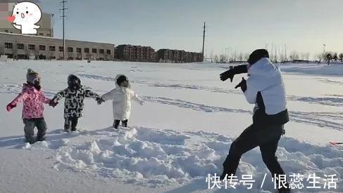 仨娃|奶爸带仨娃雪地里练“降龙十八掌”火了,一个真敢推,三个真敢倒