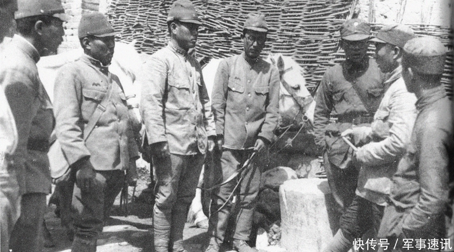 知识|你知道日本士兵为何要用两块布遮住耳朵吗!快来涨知识