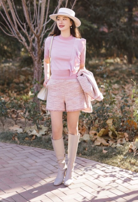 针织衫 秋季,穿什么颜色的衣服显高级?学会这12套穿搭,显白又洋气!
