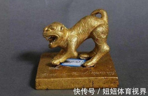 文物$农民从江中捞出一黄金印章,转手卖了800万,3年后祸从天降
