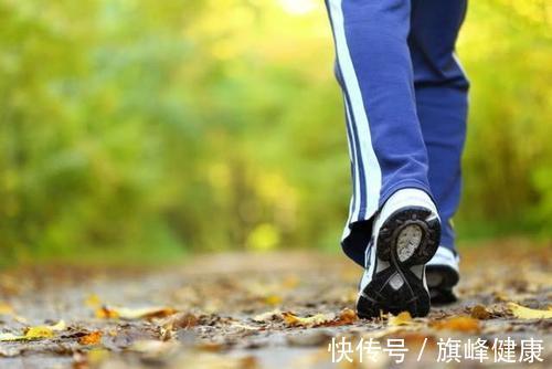 快走|慢跑和快走会对我们膝盖造成损伤吗？哪个损伤更大？