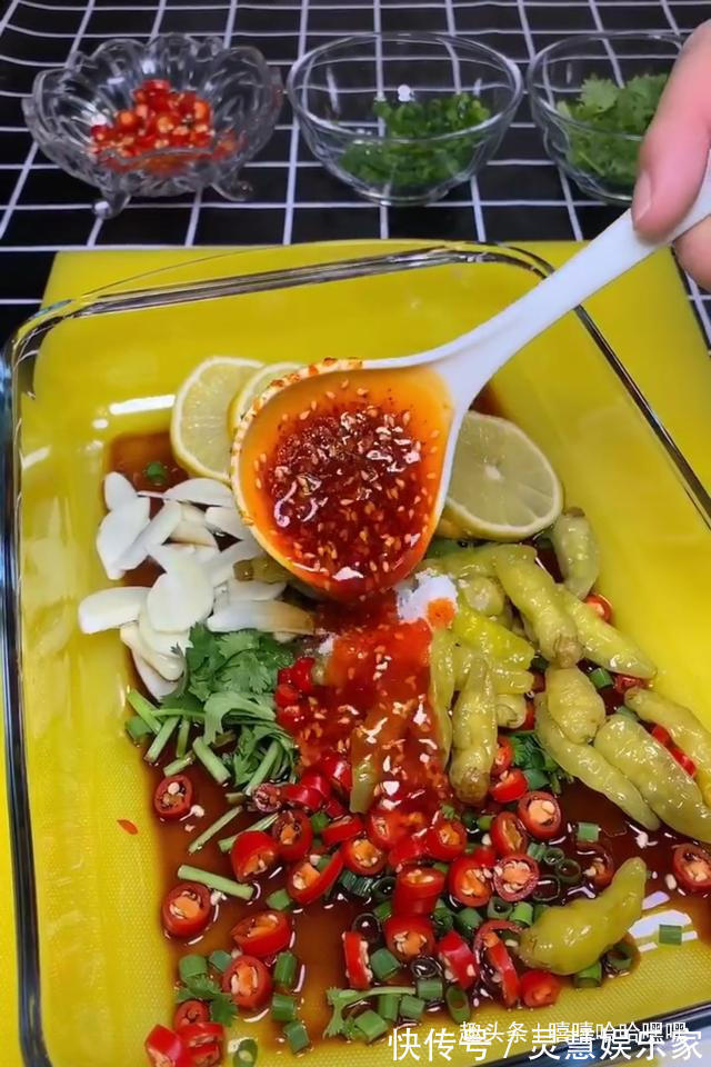 泡椒凤爪|味美自家做,泡椒柠檬凤爪酸辣爽口,清爽开胃,瞬间让人胃口大开