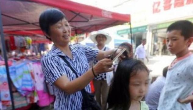 头发|商贩喜欢去农村收购头发,老百姓之前都不明白,现在突然醒悟