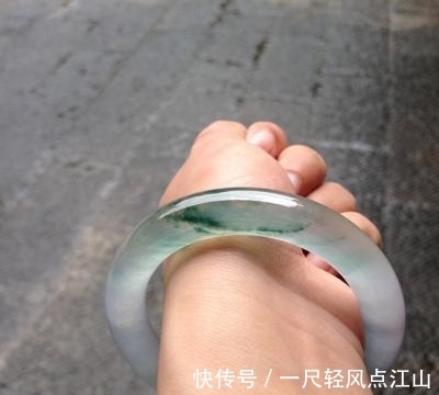 翡翠手镯 一般冰种玉镯子的价位