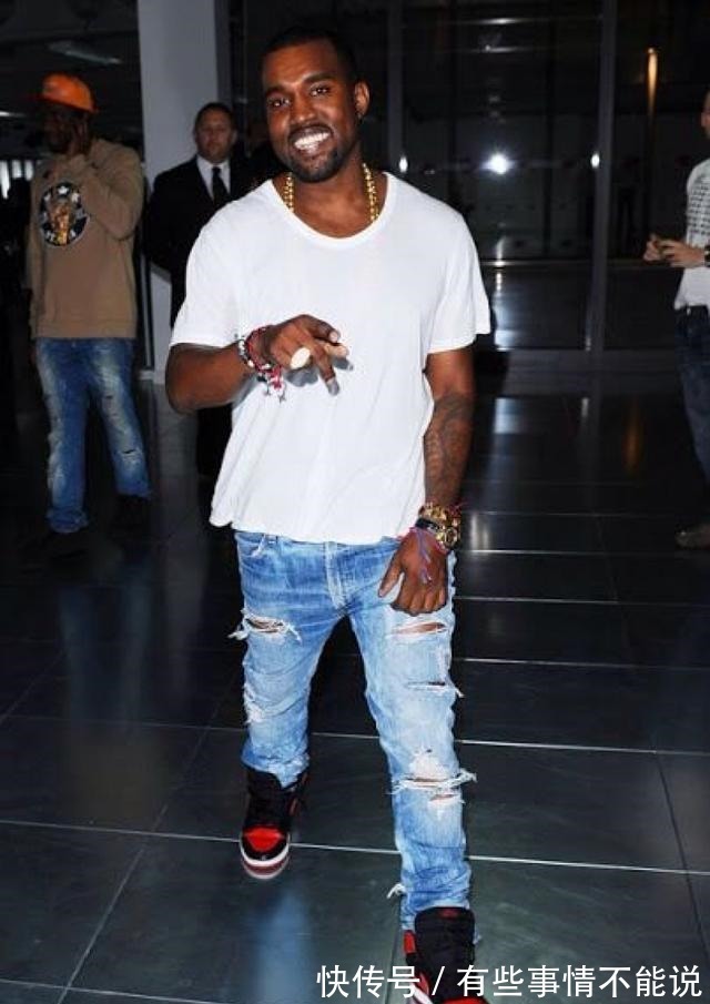 protro 超火的「黑红」球鞋,这4 款2021 年推荐款你入手了吗!