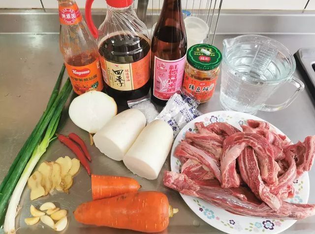 放假在家吃什么?大叔教你红烧牛肉,浓郁入味,口感鲜香,超简单