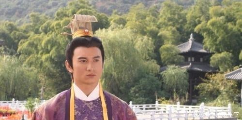 花盆底鞋穿着又高又不舒服,为何清朝后宫的妃嫔还都钟爱它