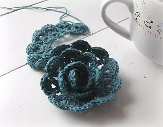 小花片 55款超美的钩花包包,只要会钩不同的花,拼缝在一起,就能做出