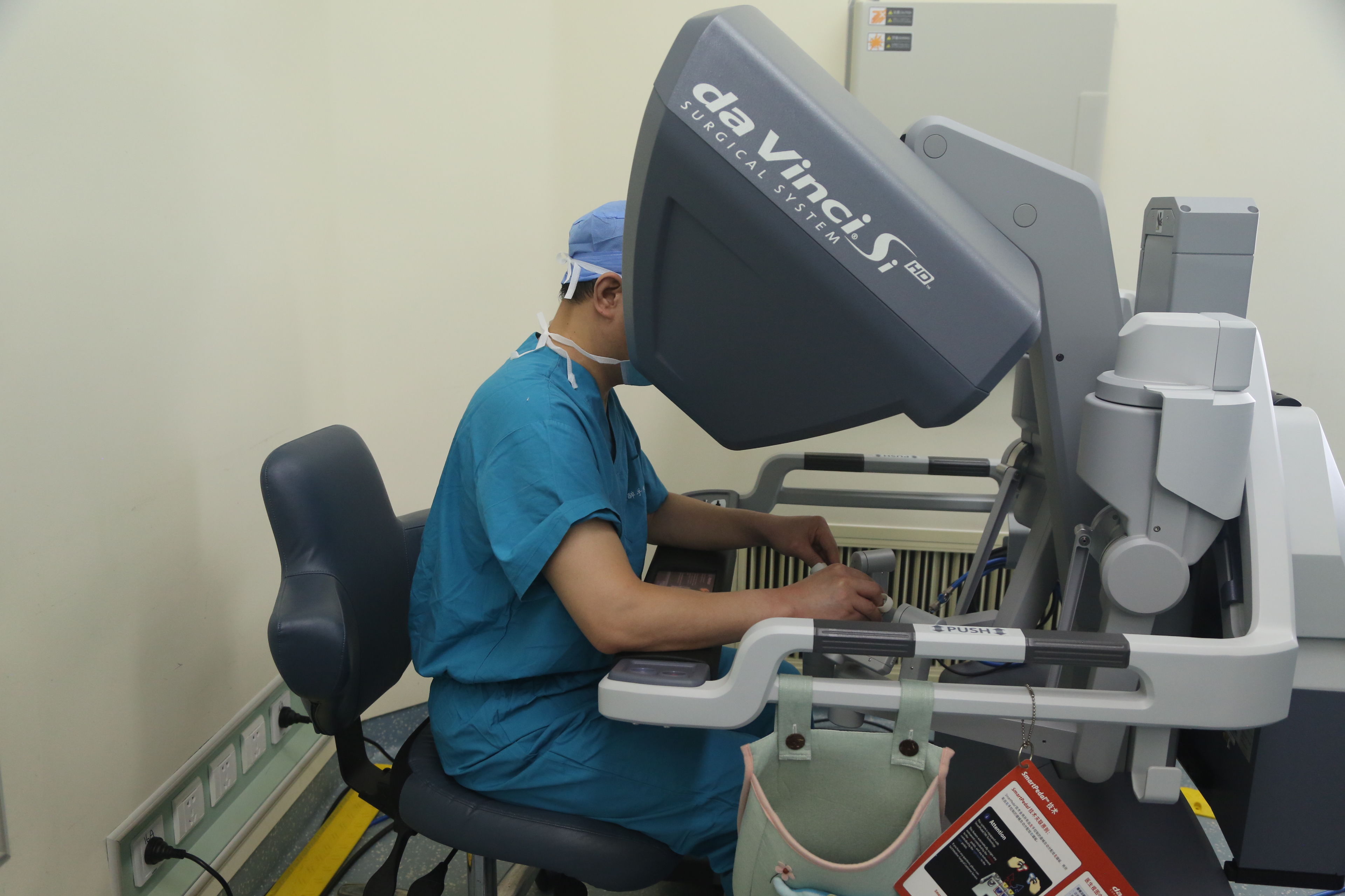 胆管癌|“泰姬陵术式”+机器人，军医为32岁患者成功切除胆管肿瘤