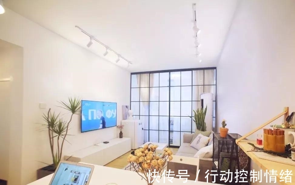 简约|60平不到的小户型,硬是被设计成时尚的2室2厅,简约时尚动人!