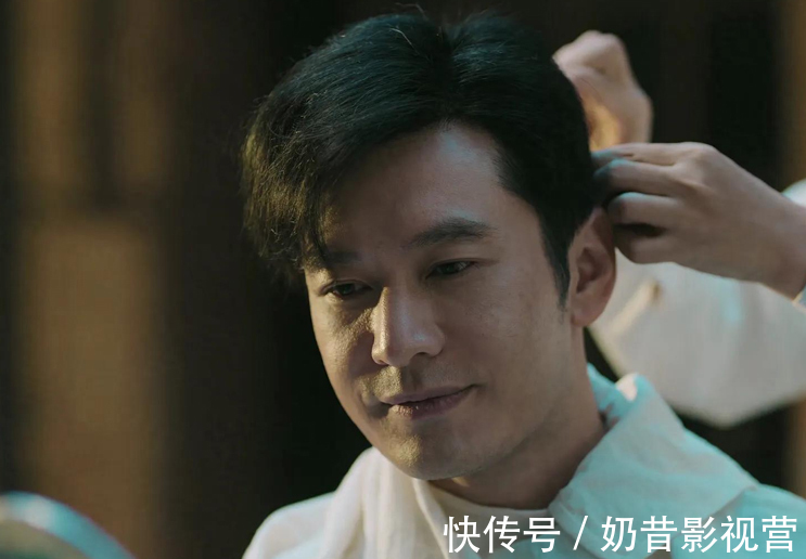 《功勛》全員演技過關(guān),黃曉明口碑最差,關(guān)鍵原因是導(dǎo)演