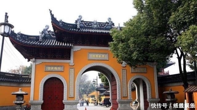 中年|少林寺每年收入上亿，游客捐的香火钱都去哪儿了再也不捐钱了