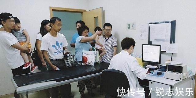 儿科医生|娃生病排号排到800多，宝妈崩溃投诉，儿科医生自“作”自受