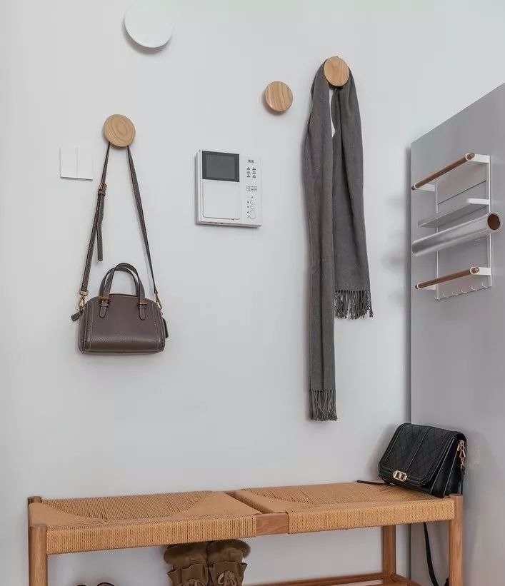 小灵儿|玄关鞋柜+衣柜的3种组合设计，家里不装真的好可惜