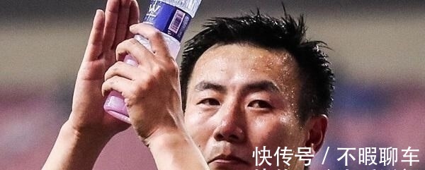 离队|申花老总放出狠话！球员达不到要求就会被淘汰，三人成离队热门