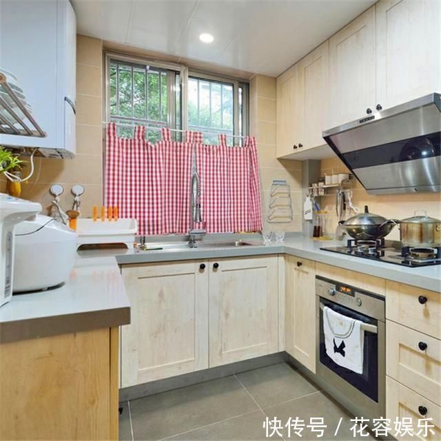 危险|妈妈,我帮你做菜,掌握好厨房亲子时间,让孩子更优秀