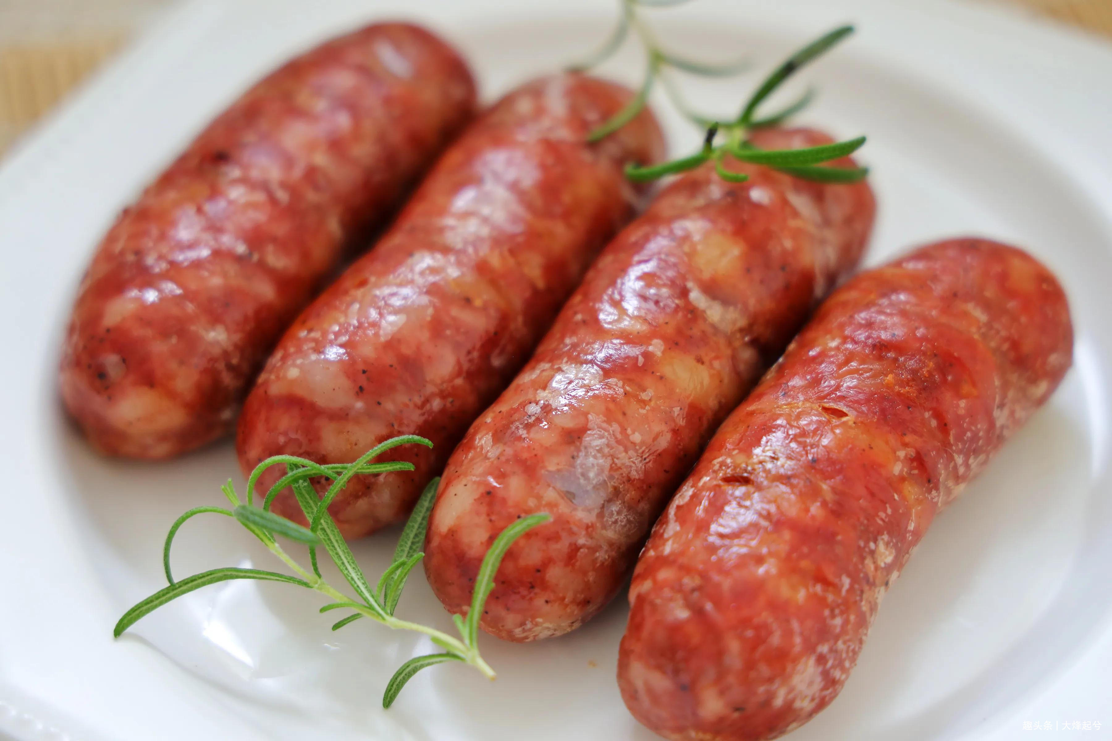 自制脆皮肠，纯肉馅儿吃起来太过瘾了，在家做无添加才健康！