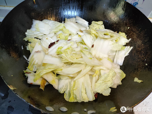 脆爽|为什么饭店炒的白菜那么好吃？记住“2窍门”，脆爽入味不出水