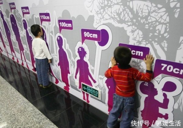 中粮|7岁男孩发育不良休学半年,儿医:都是“饮料”惹的祸,别让娃喝