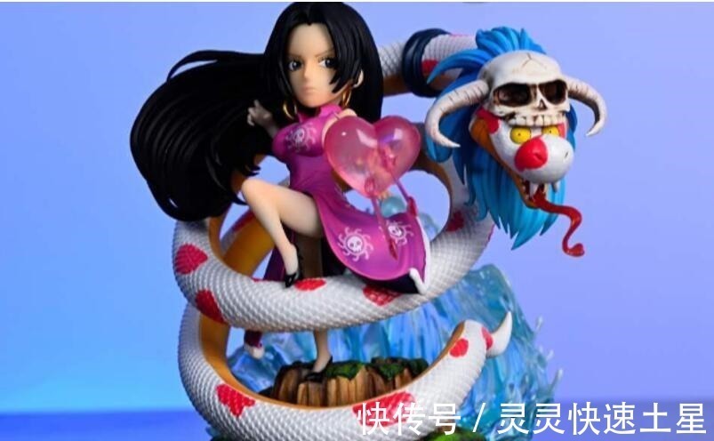 路飞|宅男晒万元《海贼王》手办,女帝表情亮了,路飞像地主家傻儿子