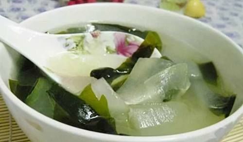 女性過(guò)了40歲，常吃3種食物，排毒養(yǎng)顏，滋潤(rùn)肌膚，早吃早好