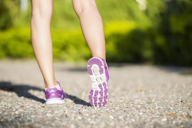 型糖尿病|“走路也能减肥”的4个技巧,边走边瘦,消耗多余卡路里