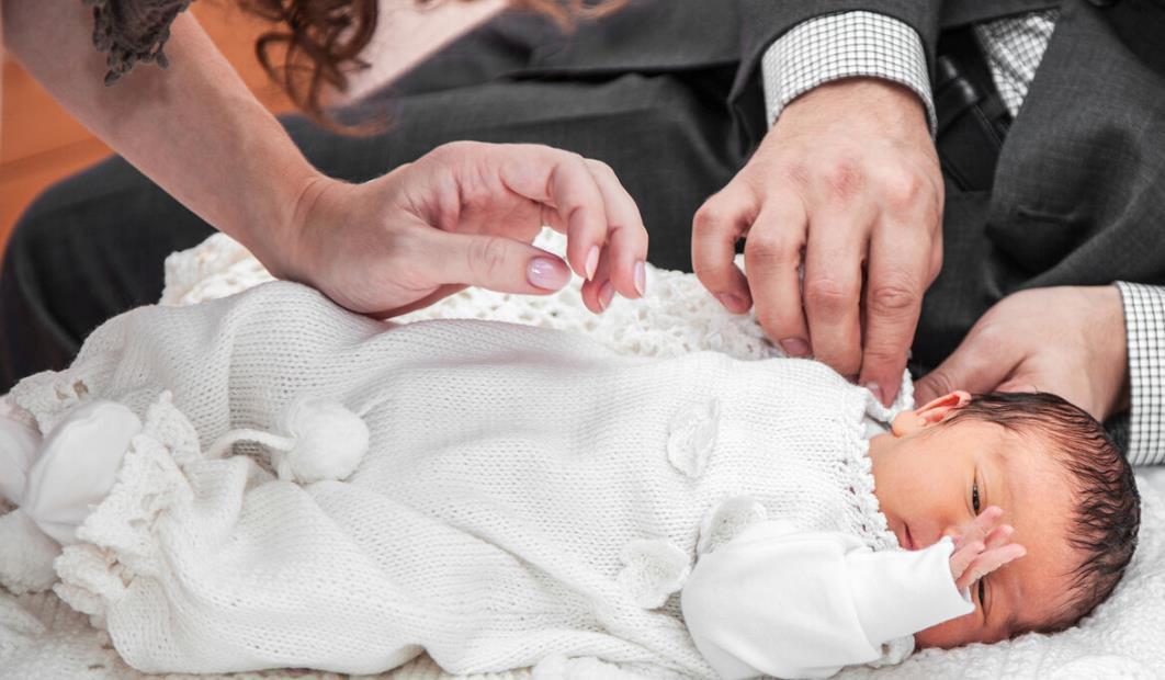 技巧|新生儿宝宝的衣服该如何准备?样式、挑选技巧,准妈妈心里要有数