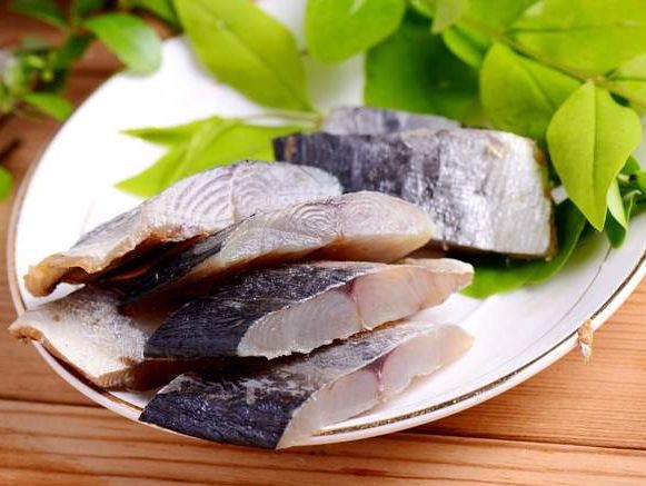 秋冬季节，别嫌这鱼贵，含有大量脑黄金，孩子多吃更聪明