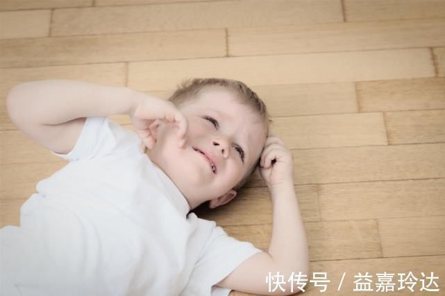 孩子|毁掉一个孩子有多简单?父母的这些行为,正在一点点伤害他们