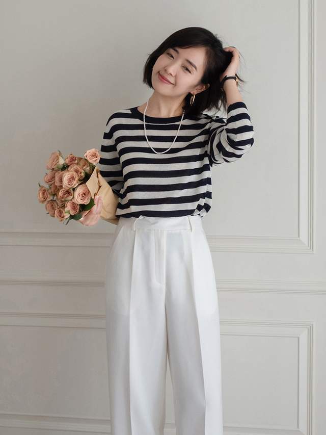 阔腿裤|入秋后不要瞎打扮,今年流行“条纹针织开衫+直筒裤”,显瘦洋气