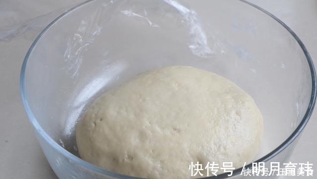 发面|包子别再发面了，教你新吃法，皮薄馅儿大，比发面的好吃10倍！