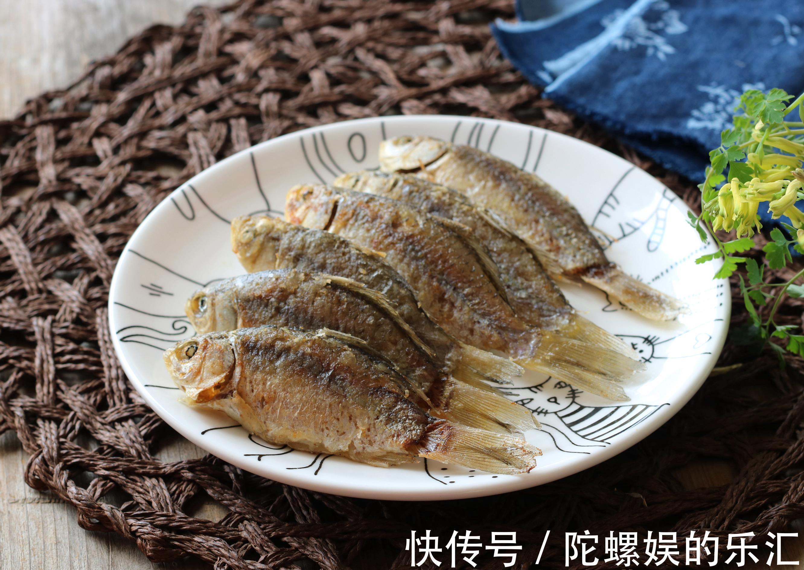 大厨|煎鱼总破皮？大厨：记住这3个小技巧，鱼皮不破，味道更鲜美