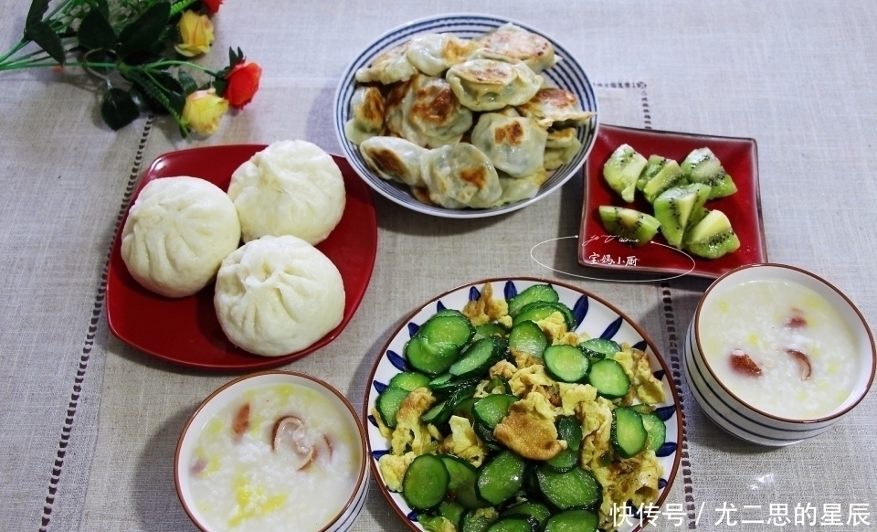 宝妈|晒我家小长假早餐，不忙活，暖身暖胃还可口，比吃西式早餐强