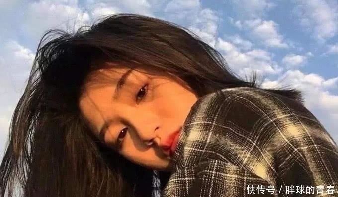 特点|敢露出“额头”的女生,90%脸上有4大特点,第三个是硬伤!