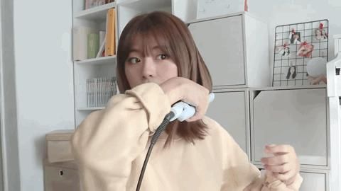 今年流行这4款短发，时髦不挑人，脸还小一倍！