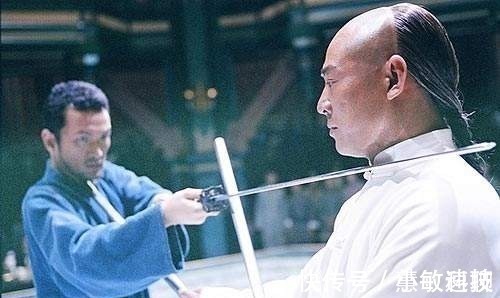 三井秀夫|美国五星上将保镖扬言:中国没人敢和我交手,后被老人一掌击倒