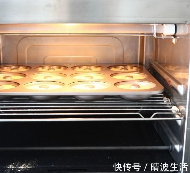 一款超颜值的甜甜圈蛋糕,一口能吃一个,绝对不夸张