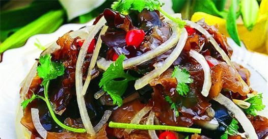 酒店厨师长透漏凉拌木耳小技巧,调汁才是关键,很多人都做错了