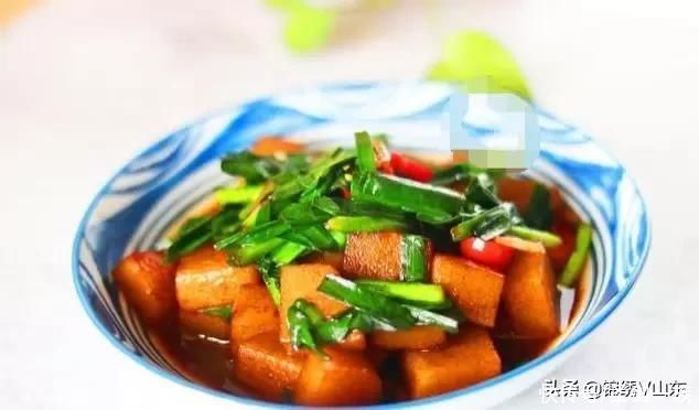 魔芋豆腐|馋得人直流口水的家常菜，味道真给力，配上米饭，美美地享用吧