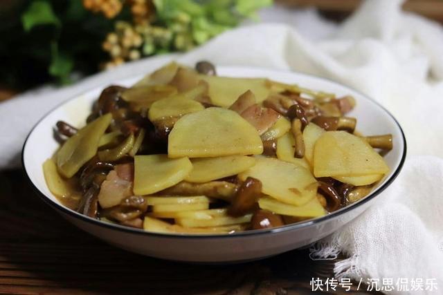 土豆|这菜是“碱性食物”,女人常吃,嘴巴不臭,头发乌黑,皮肤也嫩了