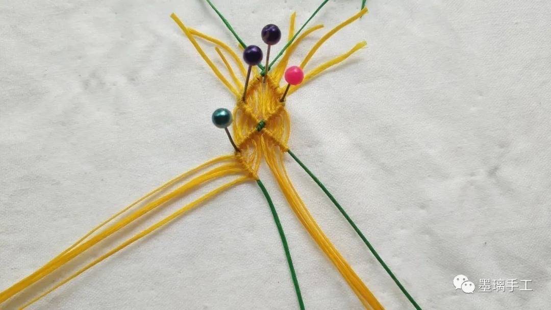 编绳|分分钟钟能学会的手工教程 一看就会的diy手工编绳斜卷结手链