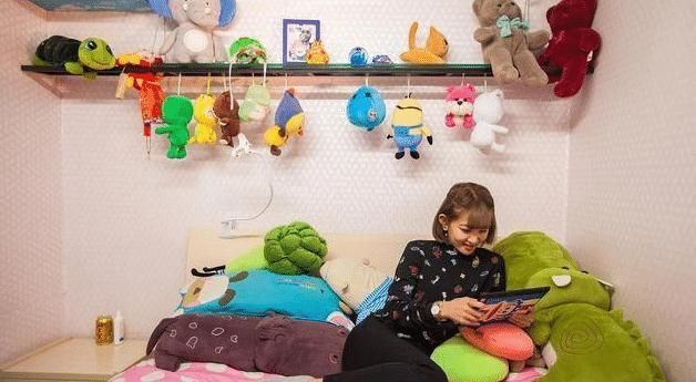 徐虹|“女儿你出去坐月子吧，你弟要回家”“妈，不，阿姨这是我的房”