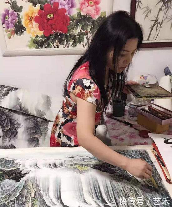 美术家协会#马丽君——天生爱丹青,丽质更擅美,腹有诗书气自华,最具潜质实力派女画家