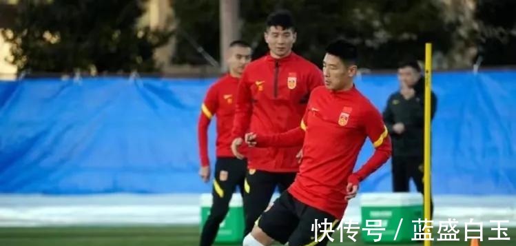 戴伟浚|拒绝三流!最强11人、4个变手、3个爆点!打脸日本,国足必玩命!