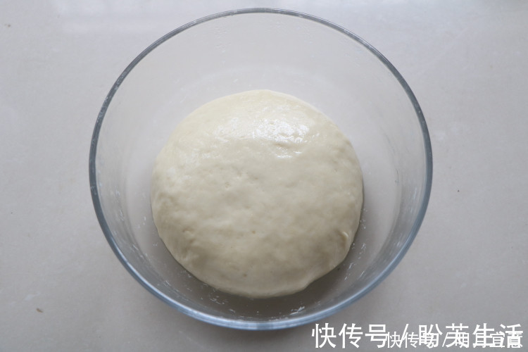 发面|馋死这饼了，又薄又软不发面，比韭菜饼好吃，男女老少都爱吃