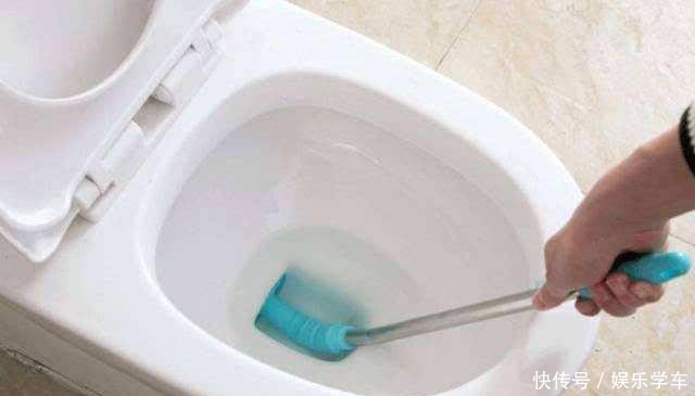 马桶刷得勤快还是容易脏,水箱加点“精”,马桶天天像新的!