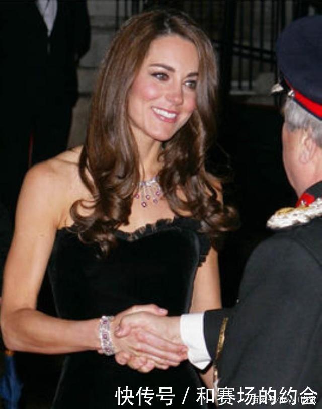 细数凯特王妃佩戴过哪些“壕气冲天“的钻石手镯