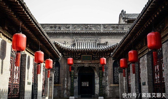 日本侵华期间 为何不敢动乔家大院 学者 你看门口放的什么 快资讯