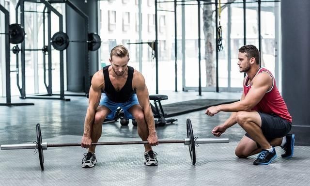 膝关节|同样是蜜桃臀和大长腿,深蹲与硬拉有哪些区别,为什么硬拉更好